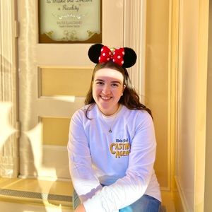 !!SOLD!! Main Street Casting Agency Sweater 💛 - Size Large